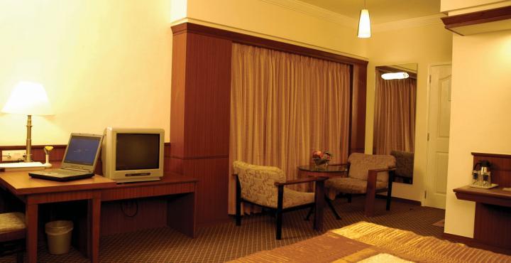 אחמדאבאד Hotel Skylon מראה חיצוני תמונה