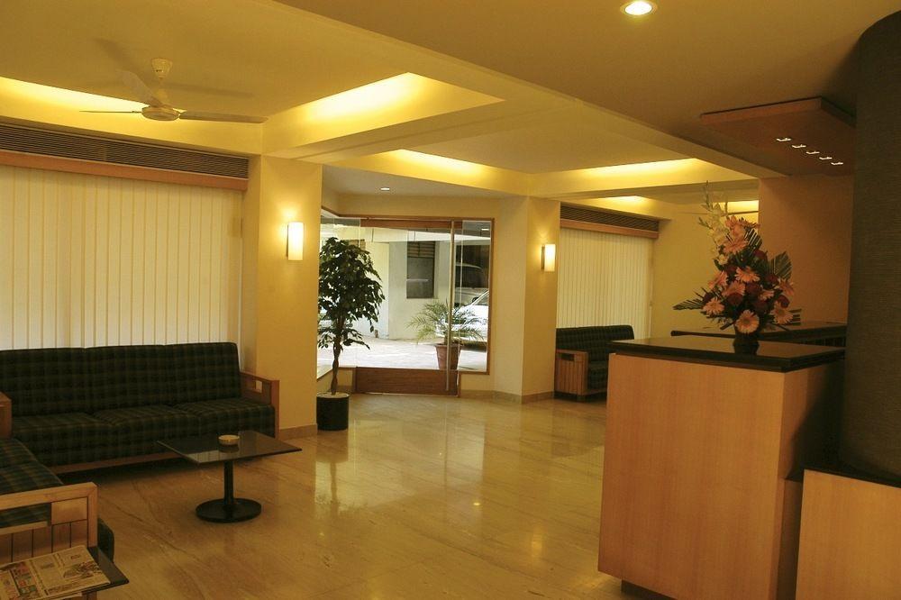 אחמדאבאד Hotel Skylon מראה חיצוני תמונה