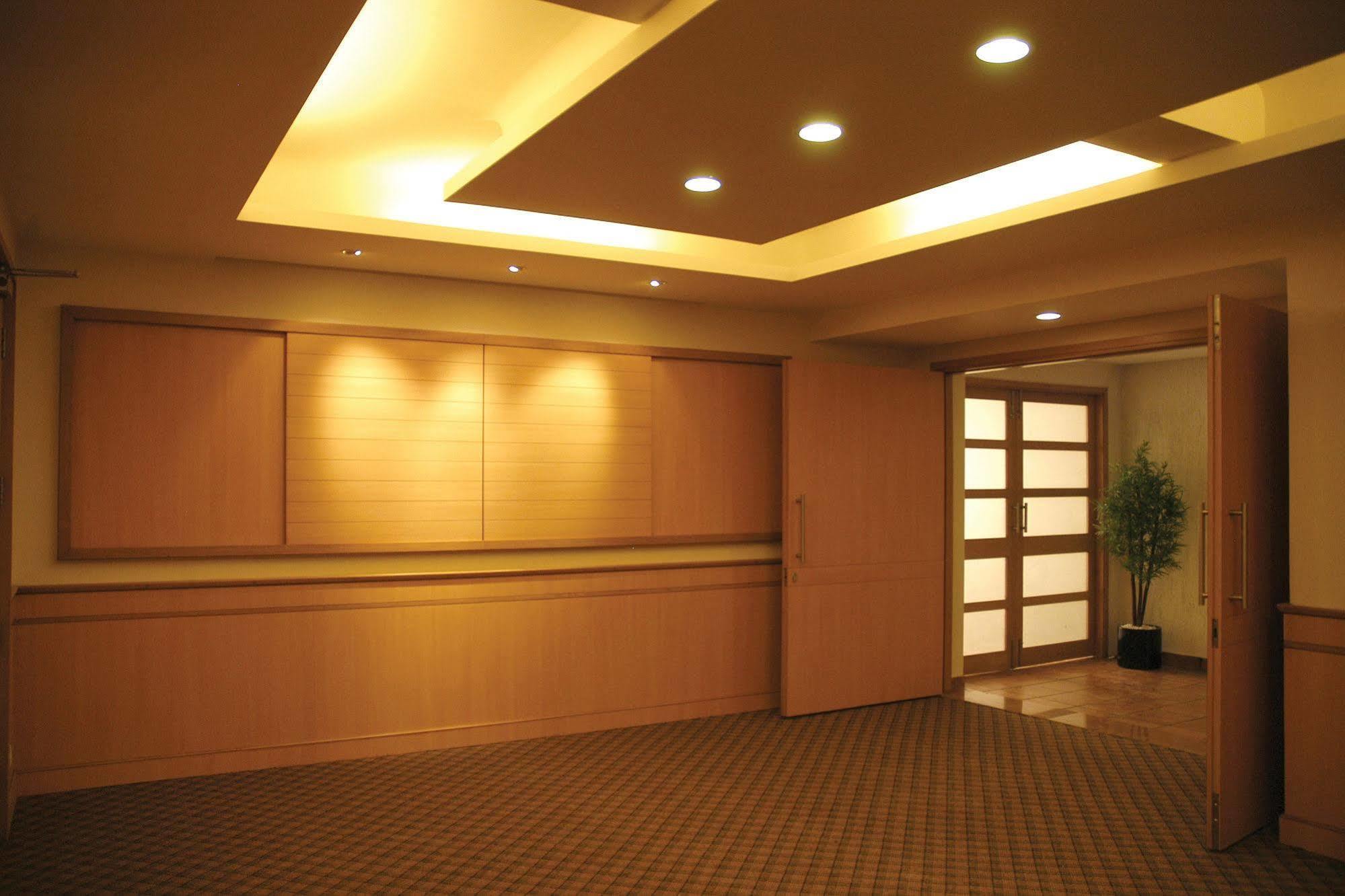 אחמדאבאד Hotel Skylon מראה חיצוני תמונה